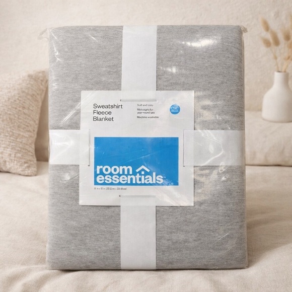Room Essentials Other - Room Essentials Light Gray Sweatshirt Fleece Blanket